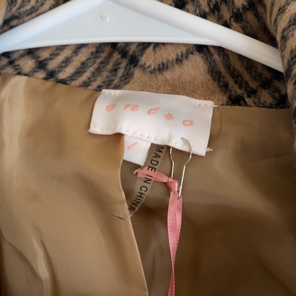 Brand New Coat with Belt - Picture 4 of 5